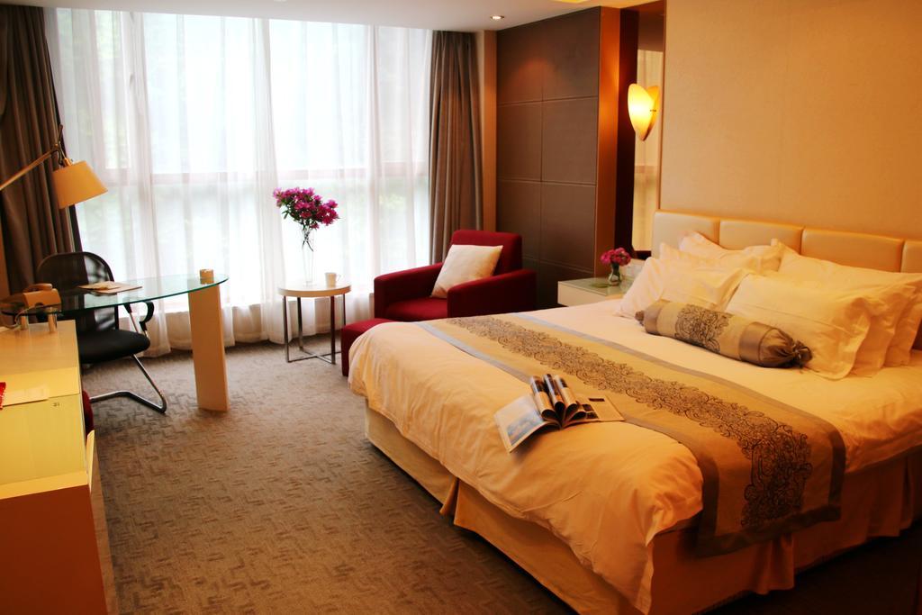 International Conference Hotel Of Nanjing Нанкін Номер фото