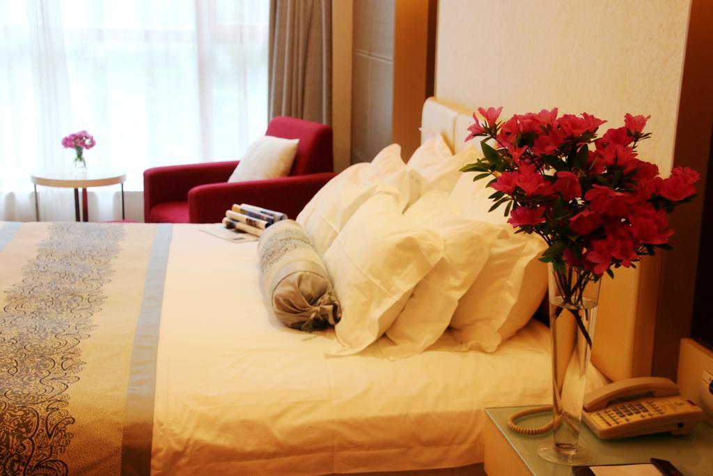 International Conference Hotel Of Nanjing Нанкін Номер фото