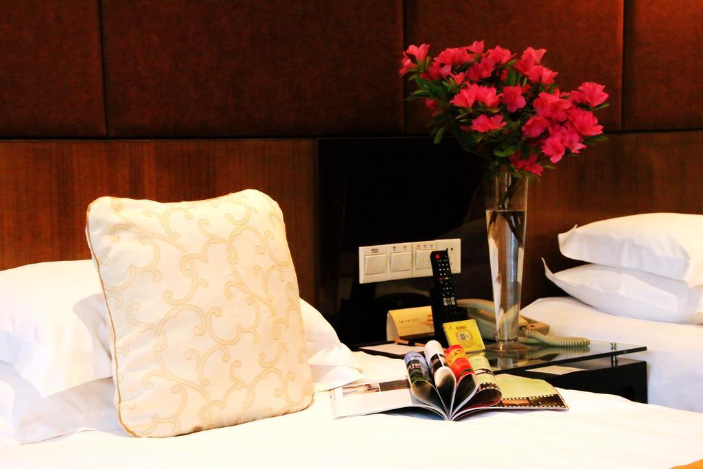 International Conference Hotel Of Nanjing Нанкін Номер фото