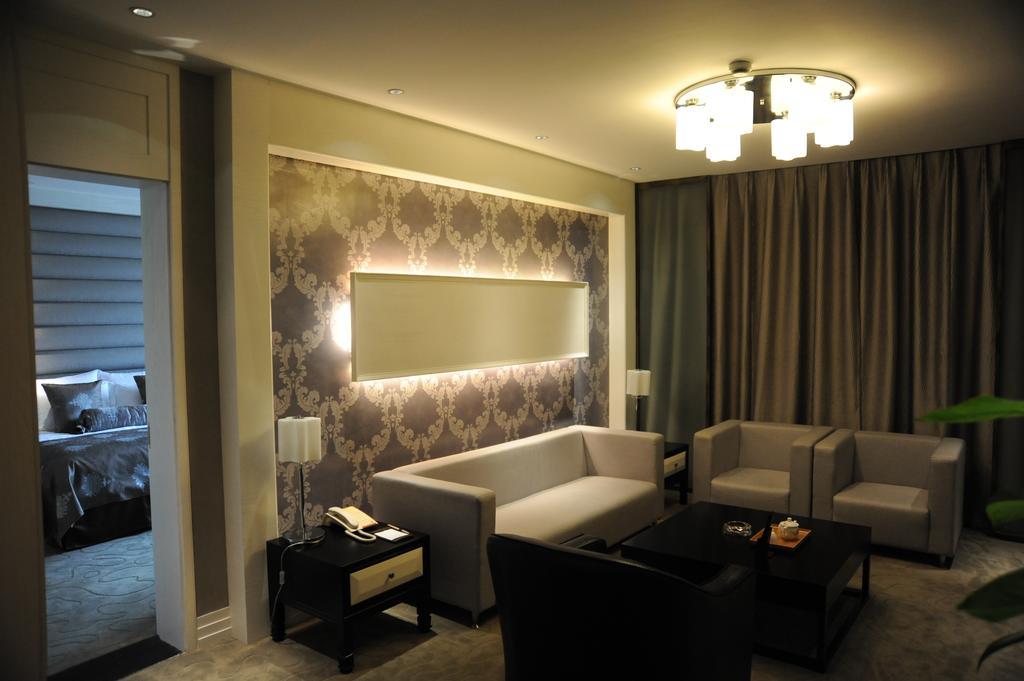 International Conference Hotel Of Nanjing Нанкін Номер фото