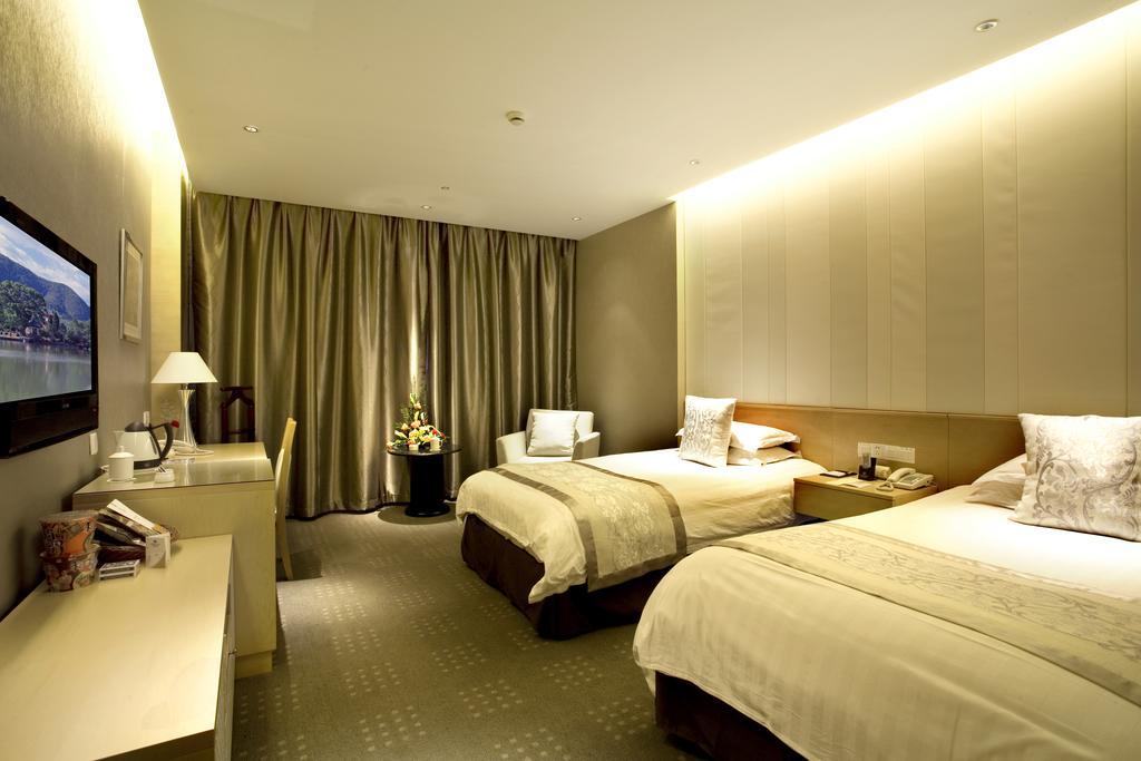 International Conference Hotel Of Nanjing Нанкін Номер фото