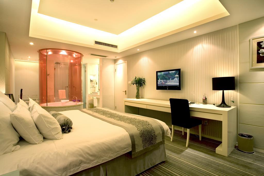 International Conference Hotel Of Nanjing Нанкін Номер фото